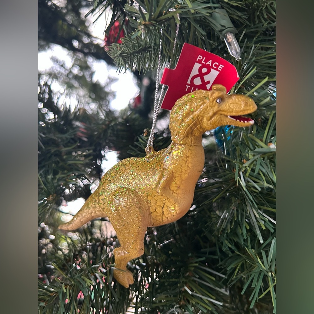PLACE & TIME Tyranosaurus Rex T-Rex Dinosaur Ornament NWT